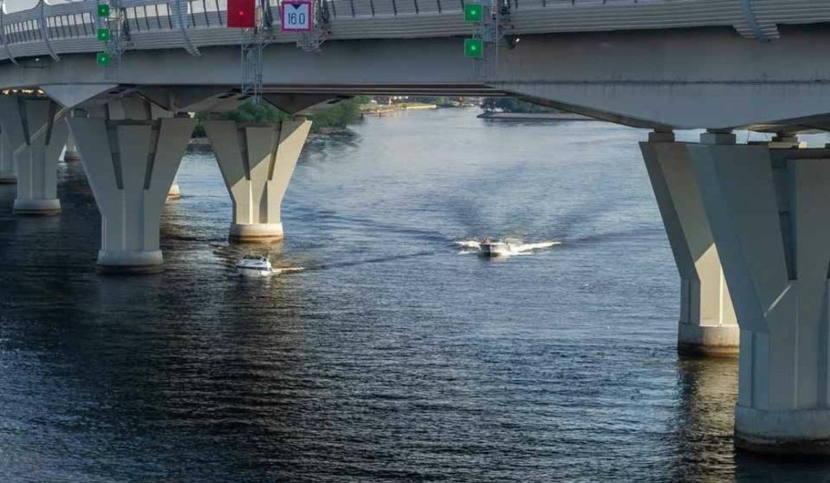 Дамба в Петербурге закроется на восемь часов
