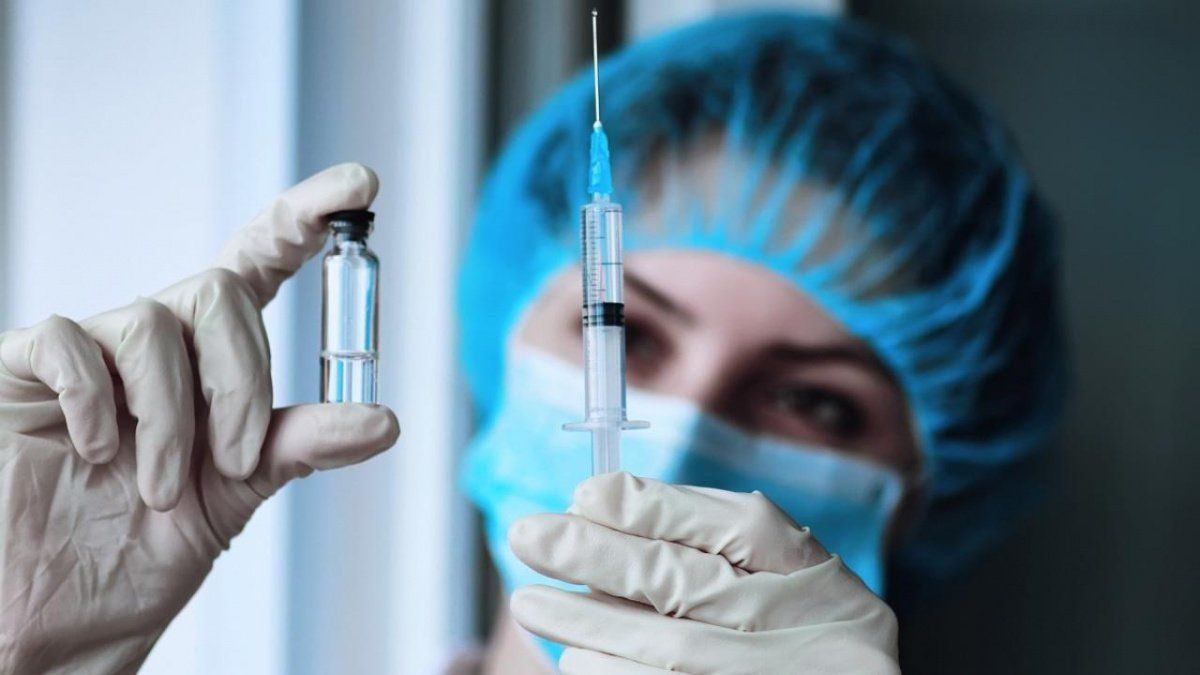 В пермских поликлиниках почти не осталось мест на прививку от Covid