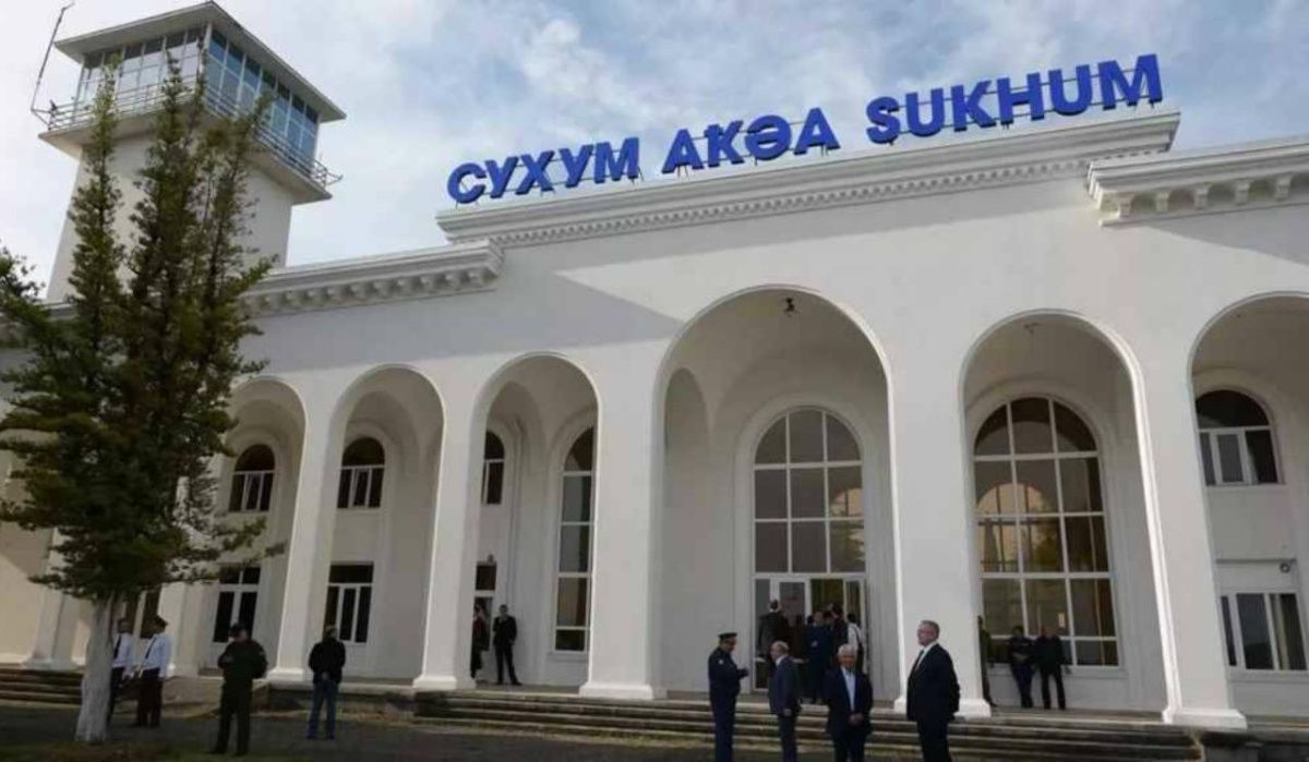 Минтранс объявил о старте продаж билетов на авиарейсы в Абхазию