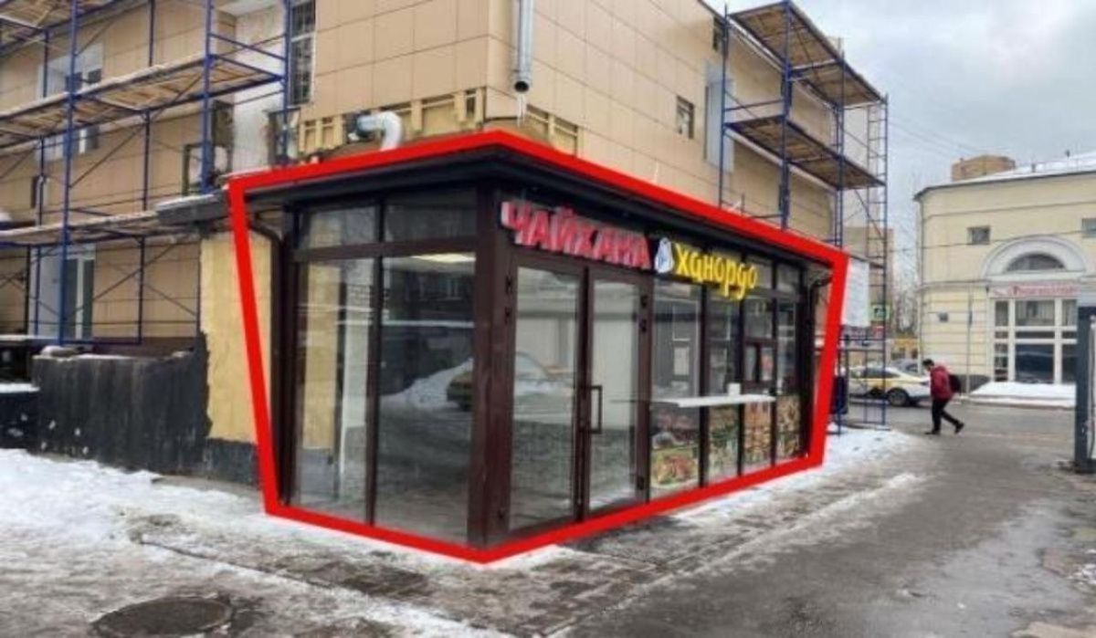 Незаконные пристройки демонтировали в Басманном районе Москвы