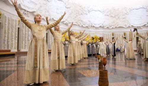 Старинный якутский обряд провели в московском Музее Победы