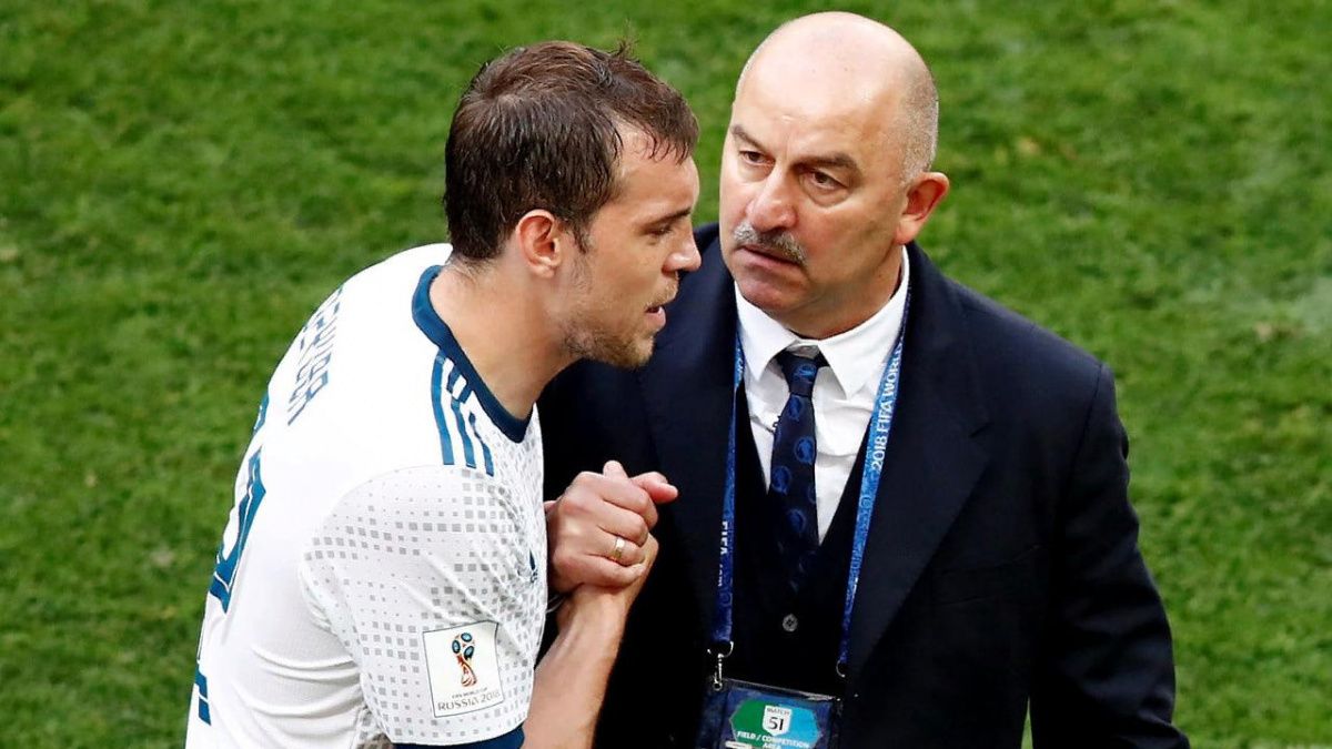 Болельщики сборной России по футболу недоумевают, почему Дзюба вновь вызван Черчесовым