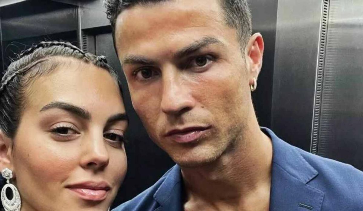 Роналду сделал предложение своей возлюбленной