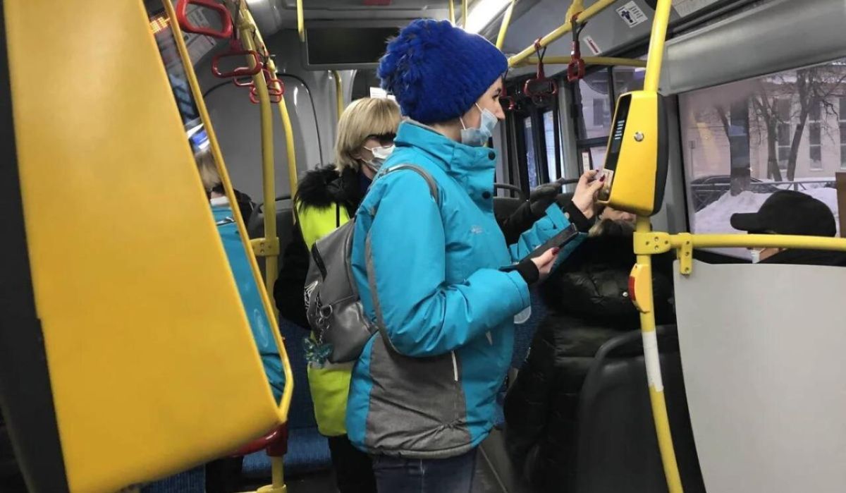 Автобусные маршруты Перми переходят на бескондукторную систему оплаты проезда