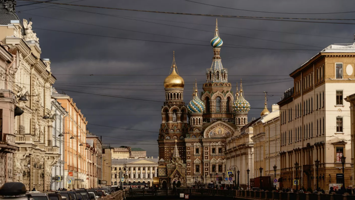 Блогера наказали за провокационное фото на фоне храма