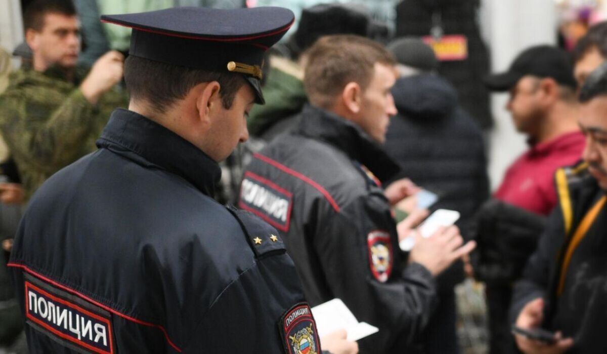 В Петербурге и области задержали почти 50 нелегальных мигрантов