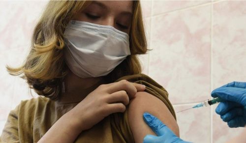 Более 1 тысячи несовершеннолетних пермяков прошли вакцинацию против коронавируса