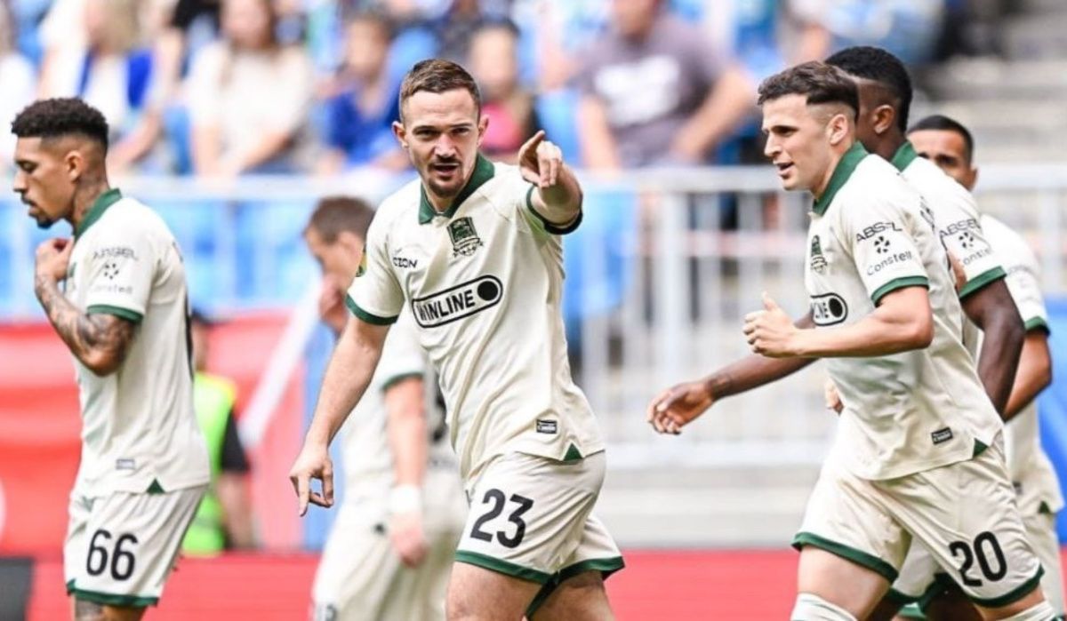 &quot;Краснодар&quot; одержал четвертую победу подряд и вышел в лидеры РПЛ