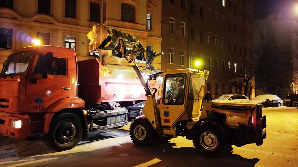 Петербуржцы опровергли заявления чиновников об уборке снега