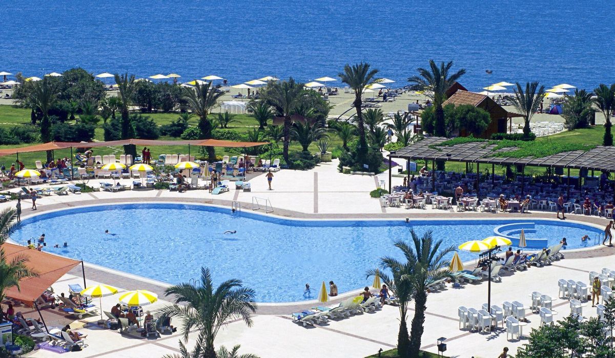 РСТ: россияне массово не жалуются на заражение вирусом Коксаки в Турции