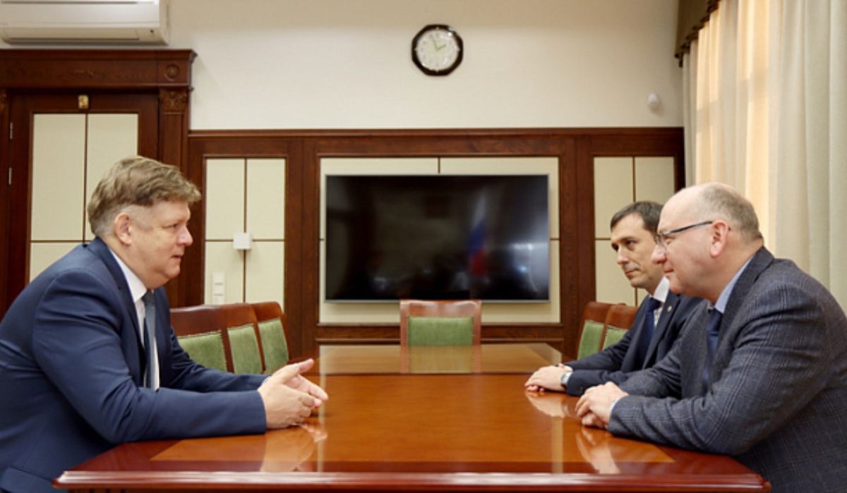 Полпред в СФО заявил о важности обмена данными о теневых финансовых схемах