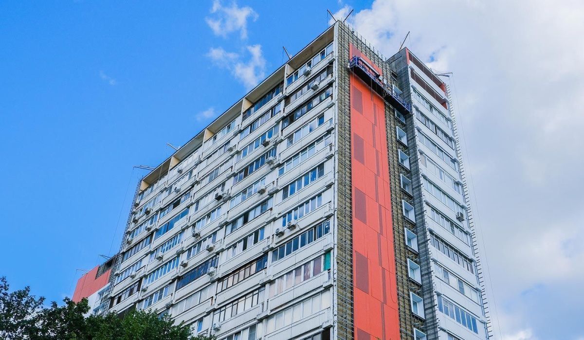 Осенние краски: семь домов на юго-западе Москвы перекрасят в новые цвета