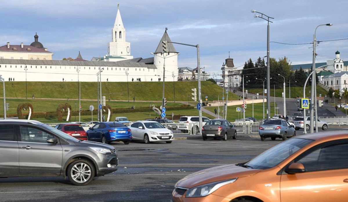 Движение и стоянку транспорта вблизи Центрального стадиона Казани ограничили 