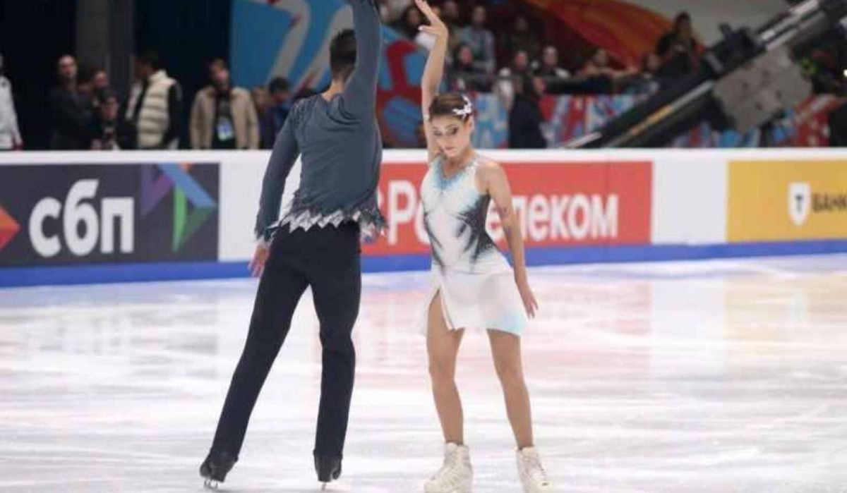 Фигуристка Алена Косторная родила сына